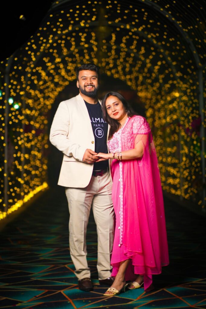 1000084537 couple photoshoot