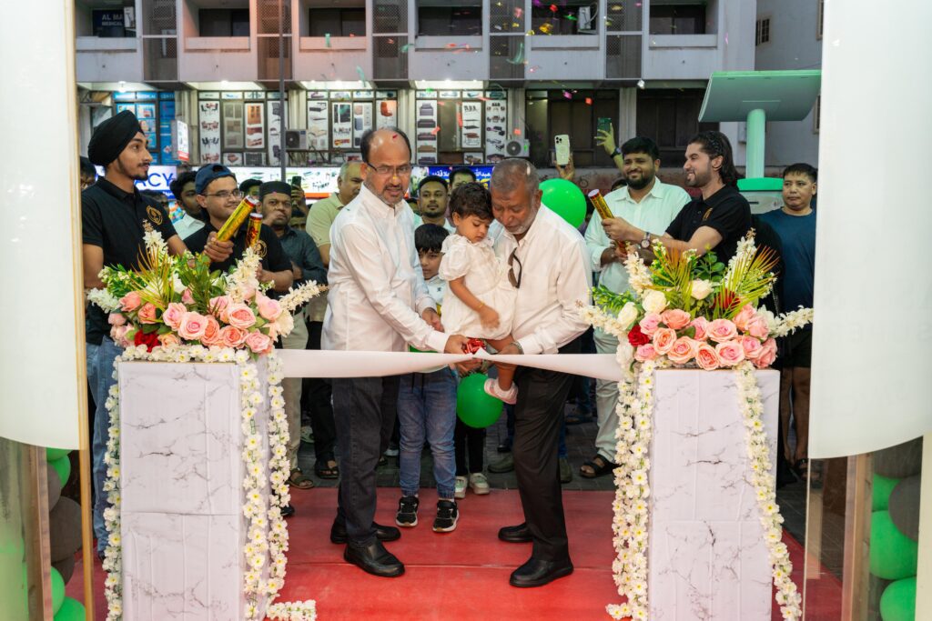 1000084596 corporate event decoration